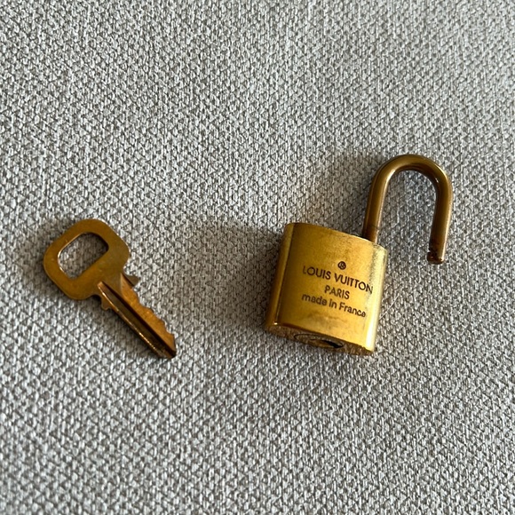 Rare Authentic LV Lock and Key Angel Number #333 - Picture 4 of 5